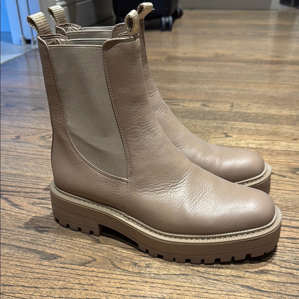Sam Edelman Tan Leather Chelsea Lug Booties